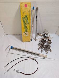 lot 3115 image: Dark room equipment, print drying clips and thermometers