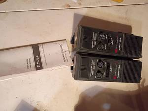 lot 3319 image: Realistic Citizens Band Walkie Talkies