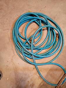 lot 3341 image: 20 to 25ft Air Hose with Triple Attachment. No more than 300psi