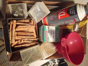 lot 3348 image: Miscellaneous Tools, Screws, Bolts, Washers and More