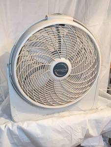 lot 3365 image: Cyclone by Lasko fan 23 in tall