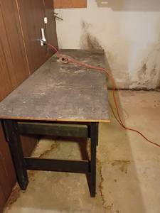 lot 3206 image: Work Bench.    31 x 90 x 30.   Located in basement