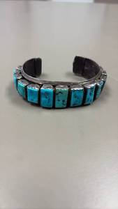 lot 803 image: Heavy, silver unreconstituted turquoise bracelet