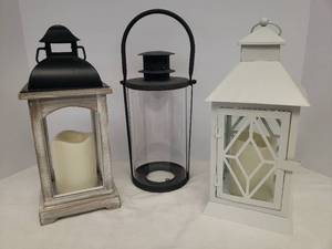 lot 47 image: Lot of 3 MetalWood Candle Lanterns - Tallest is 13.5in T