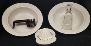 lot 92 image: Chefs Choice Knife Sharpener, Pampered Chef Juicer, Clear Glass Lidded OilVinegar Cruet, & 2 Corning Casual Elegance #L22-14 BakingCookware Large Casserole Dishes 11.75in W x 3.5in T