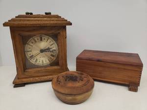 lot 99 image: Vintage Oak Wood Carriage Style Battery Operated Mantle Clock - 6.5in W x 3in D x 9in T, and 2 Vintage Custom Made Wood TrinketDresser Boxes