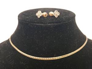 lot 121 image: 18K Gold Plated Serpentine Link Chain Necklace - 20in L, and Pair of Gold Tone & CZ Floral Clip Earrings