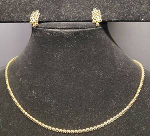 lot 129 image: Vintage Gold Tone Metal Swivel Link Necklace with Inset Black Beads - 21in L - with Matching Dangle Clip Earrings