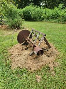 lot 58 image: Antique Horse-Drawn Buzz Saw&nbsp