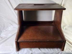 lot 84 image: Vintage Wooden Two Step Library Step Stool&nbsp