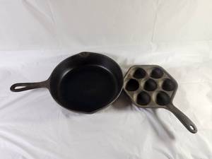 lot 96 image: Vintage Cast Iron Skillet and 7-Cup Muffin Pan Lot