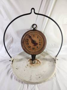 lot 99 image: Antique Penn Scale Mfg Co. Philadelphia 20-Lb Hanging Mercantile Produce Scale with Pan