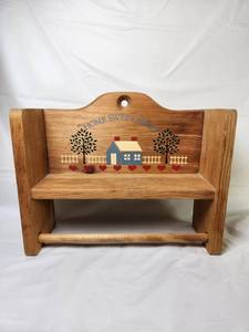 lot 133 image: Home Sweet Home Wooden Shelf with Painted House and Hearts Design 13x12