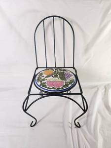 lot 141 image: Vintage Metal and Ceramic Mini Plant StandDisplay Chair 15