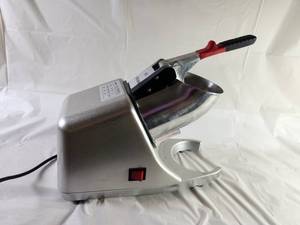 lot 182 image: Ice Crusher Electric Tabletop Machine&nbsp