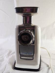 lot 183 image: Grind-O-Matic Electric Grinder Chopper