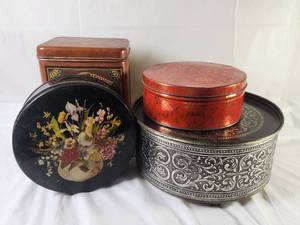 lot 193 image: 4 Piece Vintage Tins with Lids Lot