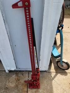 lot 217 image: Hi-Lift HL-485 Manual Jack 4660 lbs Capacity