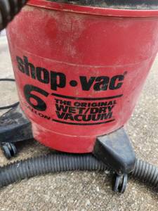 lot 218 image: Shop-Vac 5 Gallon WetDry Vacuum 1.5 HP Model 700M Works