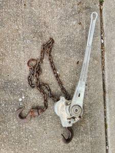 lot 219 image: Chain Hoist Lever Block with Chain and Hooks