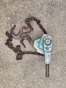 lot 222 image: Yale 1.5 Ton Model PUL-LIFT Chain Hoist