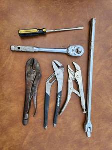 lot 256 image: Hand Tools Lot 6pc Screwdriver Ratchet