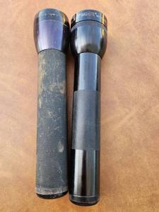 lot 272 image: Mag-Lite Flashlights 2-Pack Lot