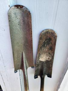 lot 303 image: Spade Shovel Set 2-Piece Garden Tools
