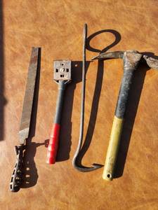 lot 310 image: Hand Tool Lot Hammer Hook Scraper