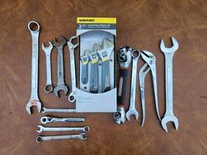 lot 331 image: Mixed Hand Wrenches Lot Craftsman Pittsburgh Forged Adjustable