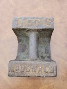 lot 344 image: Antique Cast Iron McDonald Scale Weight 50 lb