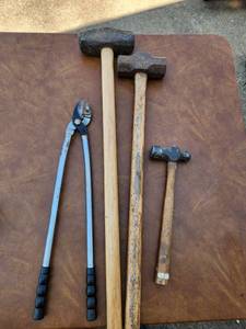 lot 348 image: Hand Tool Lot 4-Piece Hammers Bolt Cutters