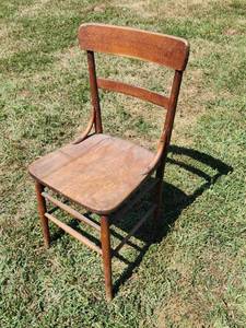 lot 366 image: Vintage Wooden Dining Chair with Curved Back and Seat