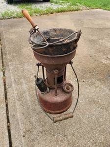lot 380 image: Antique Plumbers Lead Melting Furnace Kerosene Lead Pot