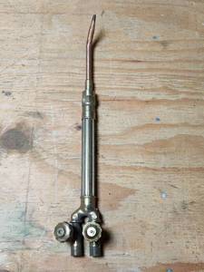 lot 422 image: Welding Torch Cutting Head Assembly