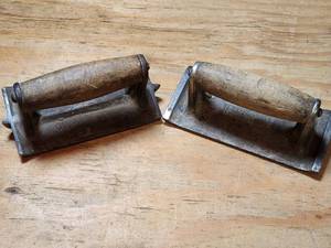 lot 471 image: E.C. Stearns &amp Co. Syracuse NY Vintage Concrete Tools