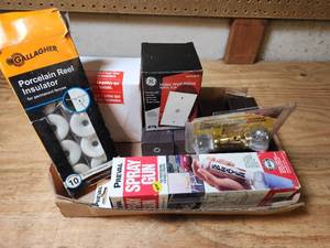 lot 479 image: Hardware Lot Gallagher Porcelain Reel Insulators GE Video Wall Plates Door Knobs Spray