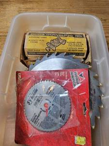 lot 527 image: General Hardware Doweling Jig with Saw Blades and More