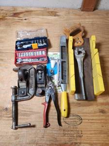 lot 536 image: Hand Tools and Accessories Lot