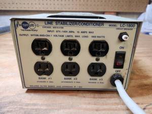 lot 545 image: Tripp Lite LC-1800 Line StabilizerConditioner 1800 Watts 15 Amps Works