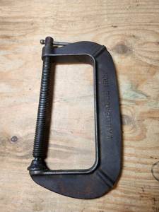 lot 549 image: Maulable Iron C-Clamp