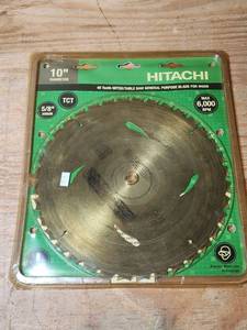 lot 552 image: Hitachi 10 Diameter 40 Tooth MiterTable Saw Blade 58 Arbor TCT