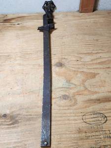 lot 568 image: Vintage The C.T. CO. Woodworking Large Clamp