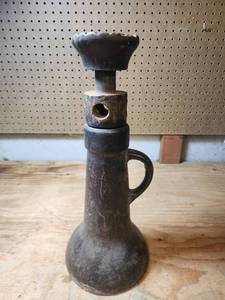 lot 583 image: Antique Railroad Screw Jack Cast Iron Star Marked Primitive Industrial Tool