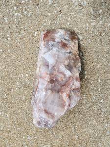 lot 614 image: Large Natural Quartz Specimen Approx. 10x4x2