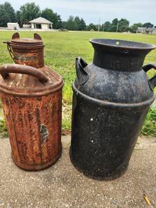 lot 616 image: 2 Vintage Milk Cans with Lids and Handles