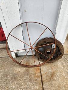 lot 623 image: Metal Spoke Wheel and Large Ring Gear Lot 2 Pieces&nbsp