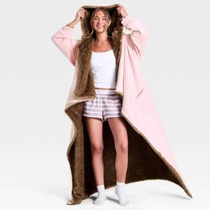 lot 419 image: Hooded Throw Blanket Rose Pink - The Hollister Collection at Target - Retail $40