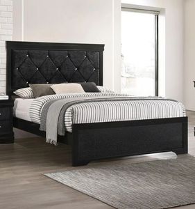 lot 21031 image: Queen Panel Bed(Head&Footboard in Black SKU 69561058 - Retail $600