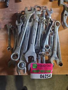lot 6254 image: Assorted Combination & Open-End Wrenches Set